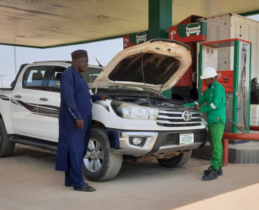 MOTORIST AT AJAOKUTA CNG STATION